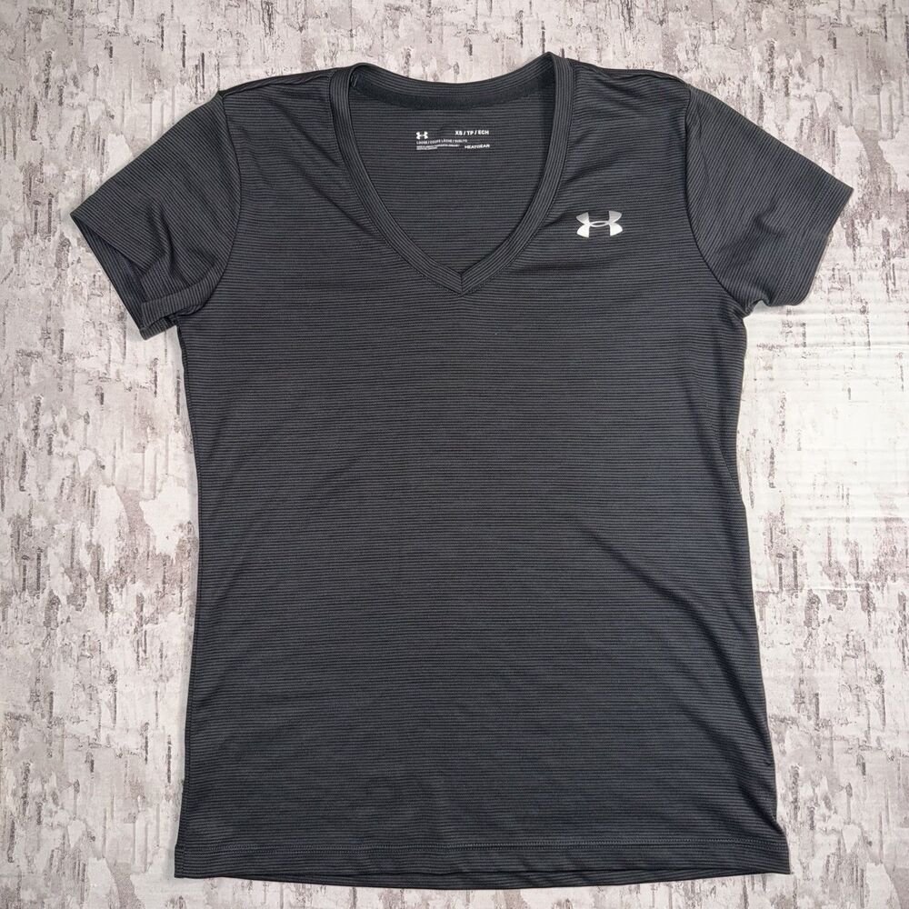 Under Armour HeatGear Womens XS Black Stripe V-Neck Short Sleeve Athletic Top